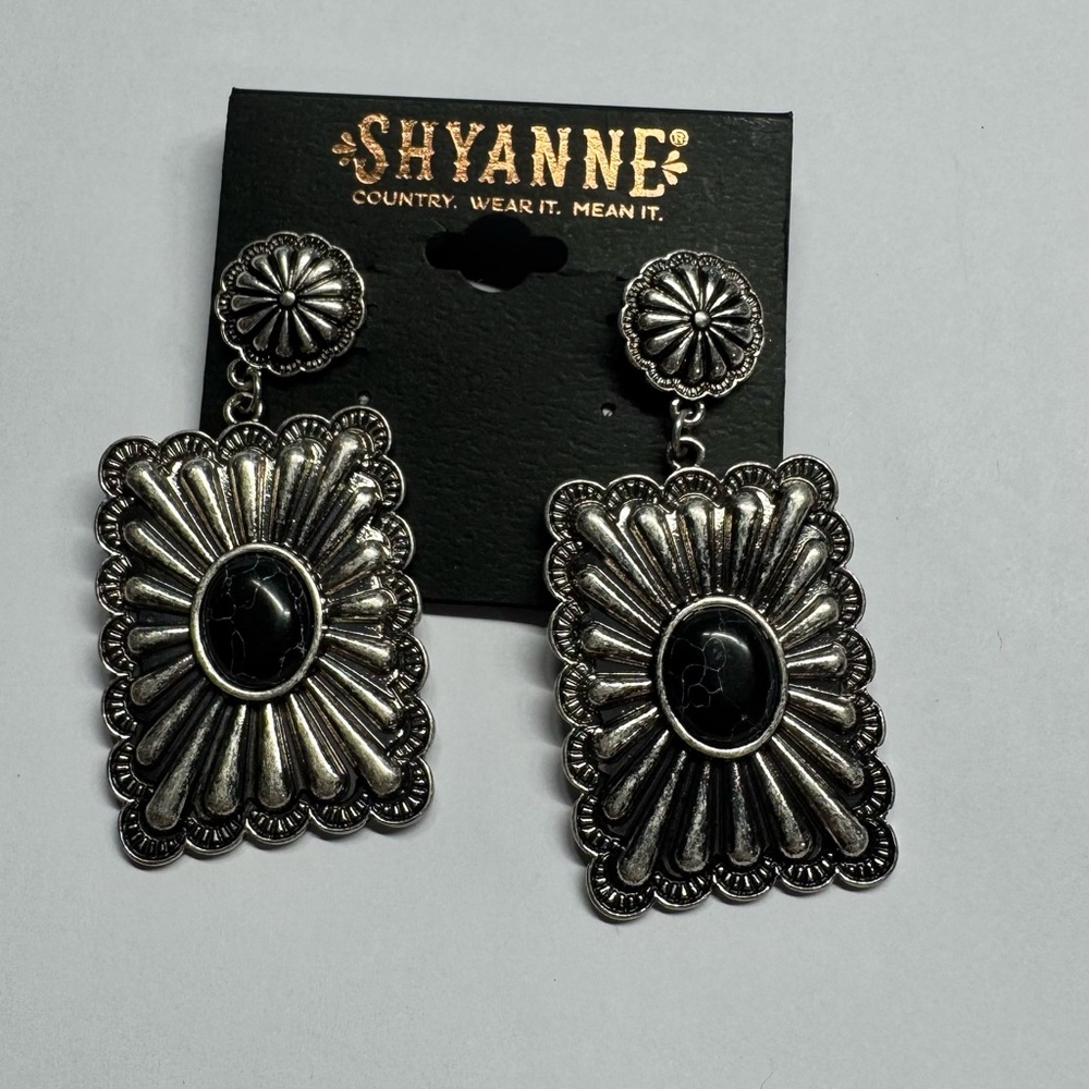 Shyanne Black and Silver Floral Earrings